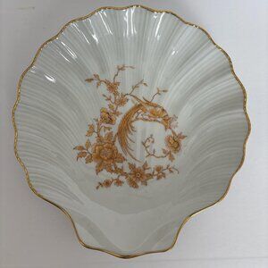 White and Cream Dinnerware